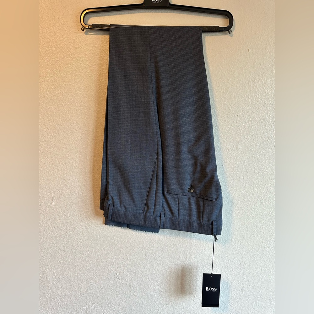 Hugo Boss Blue/Grey Check 32R Trousers. 100% Wool. Slim Fit. NEW!